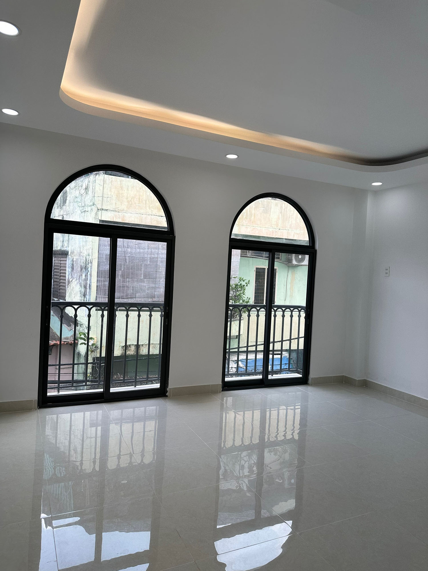 Tuyệt phẩm 3 lầu (5x14,5) thiết kế Cổ Điển,mới 100% hẻm ôtô vào tận nhà Nguyễn Thượng Hiền, B.Thạnh